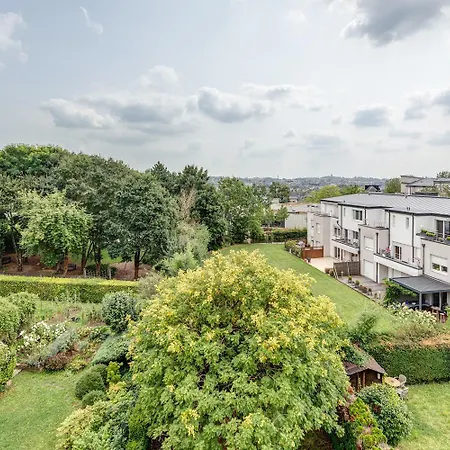 Daire Stylish 1-bedroom Near Center