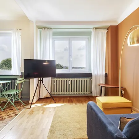 Stylish 1-bedroom Near Center