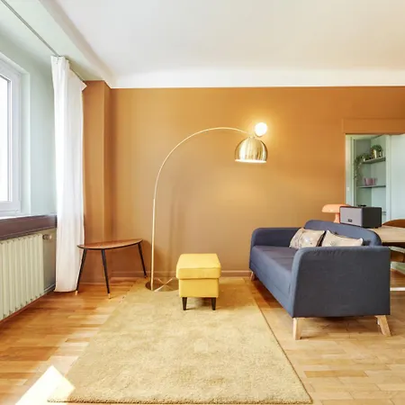 Daire Stylish 1-bedroom Near Center