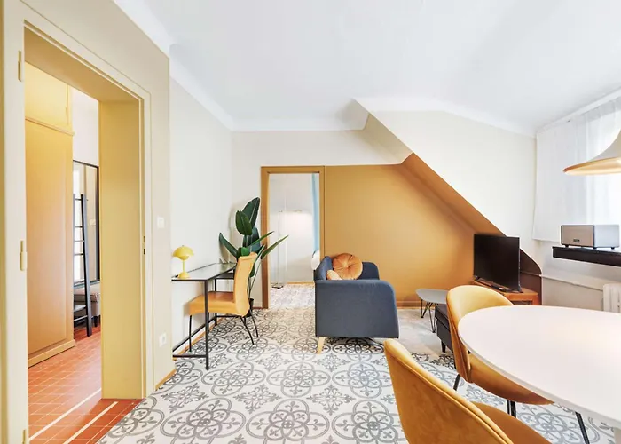 Stylish 1-bedroom Near Center *