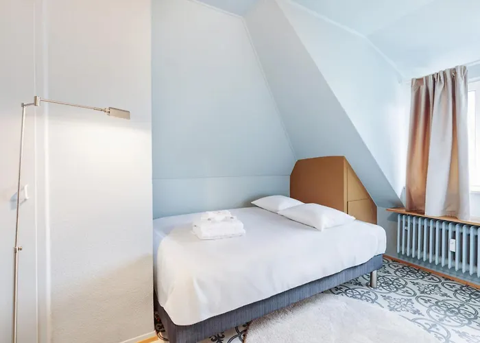 Stylish 1-bedroom Near Center *