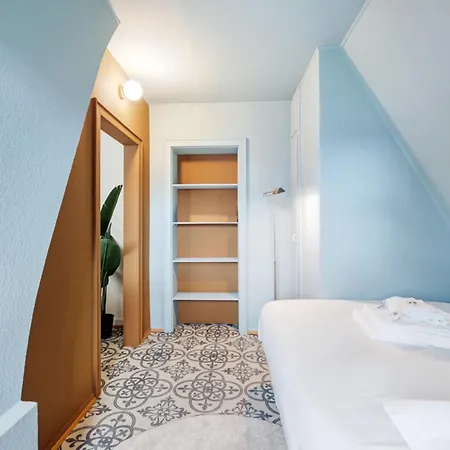 Apartment Stylish 1-bedroom Near Center *