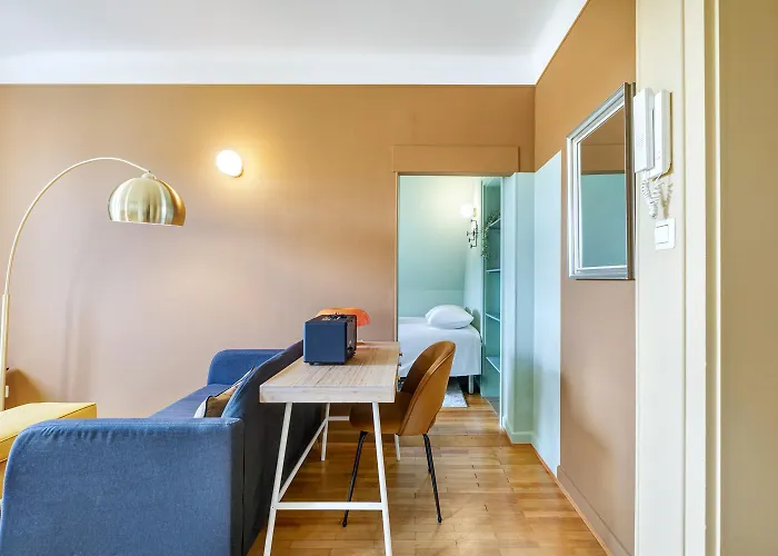 Stylish 1-bedroom Near Center